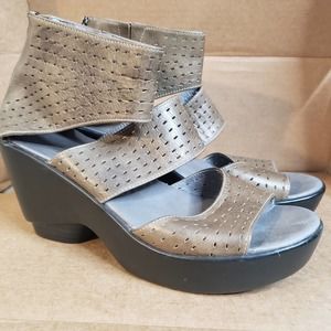 Antelope leather neutral taupe wedge sandal ladies size 39/ 8.5